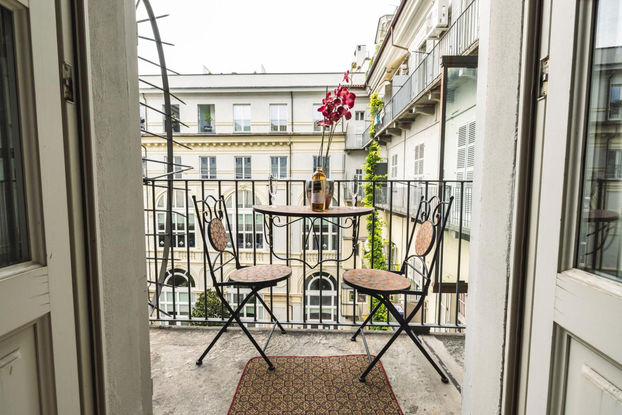토리노 Ynh Bilo Sancarlo Museo Egizio Piazza San Carlo 아파트 외부 사진